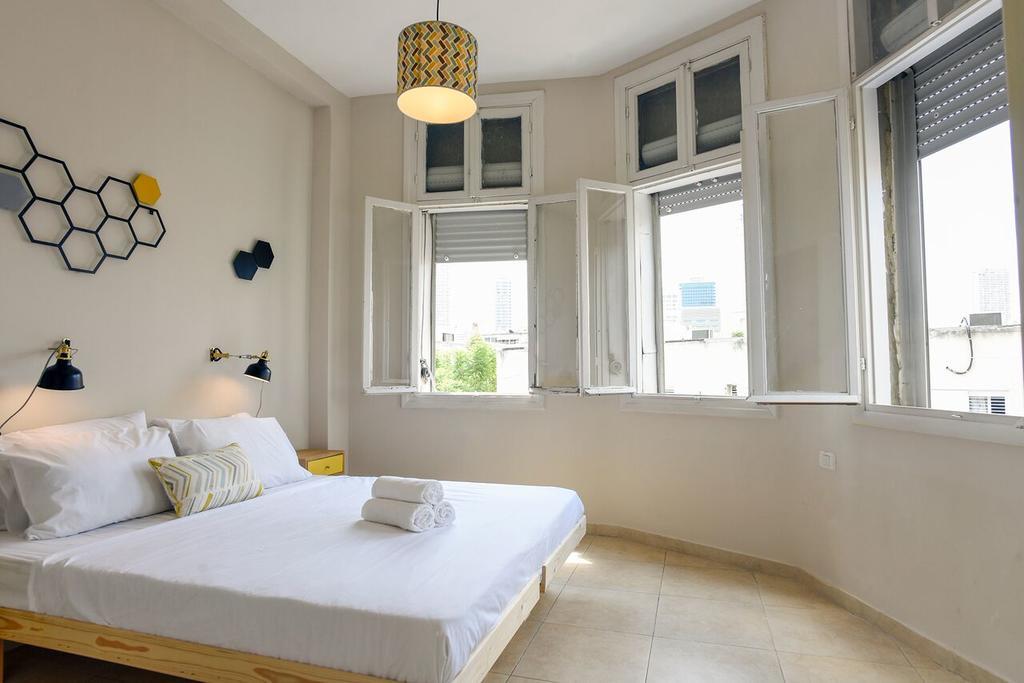 Nahalat Binyamin Apartements Hotel Tel Aviv Room photo